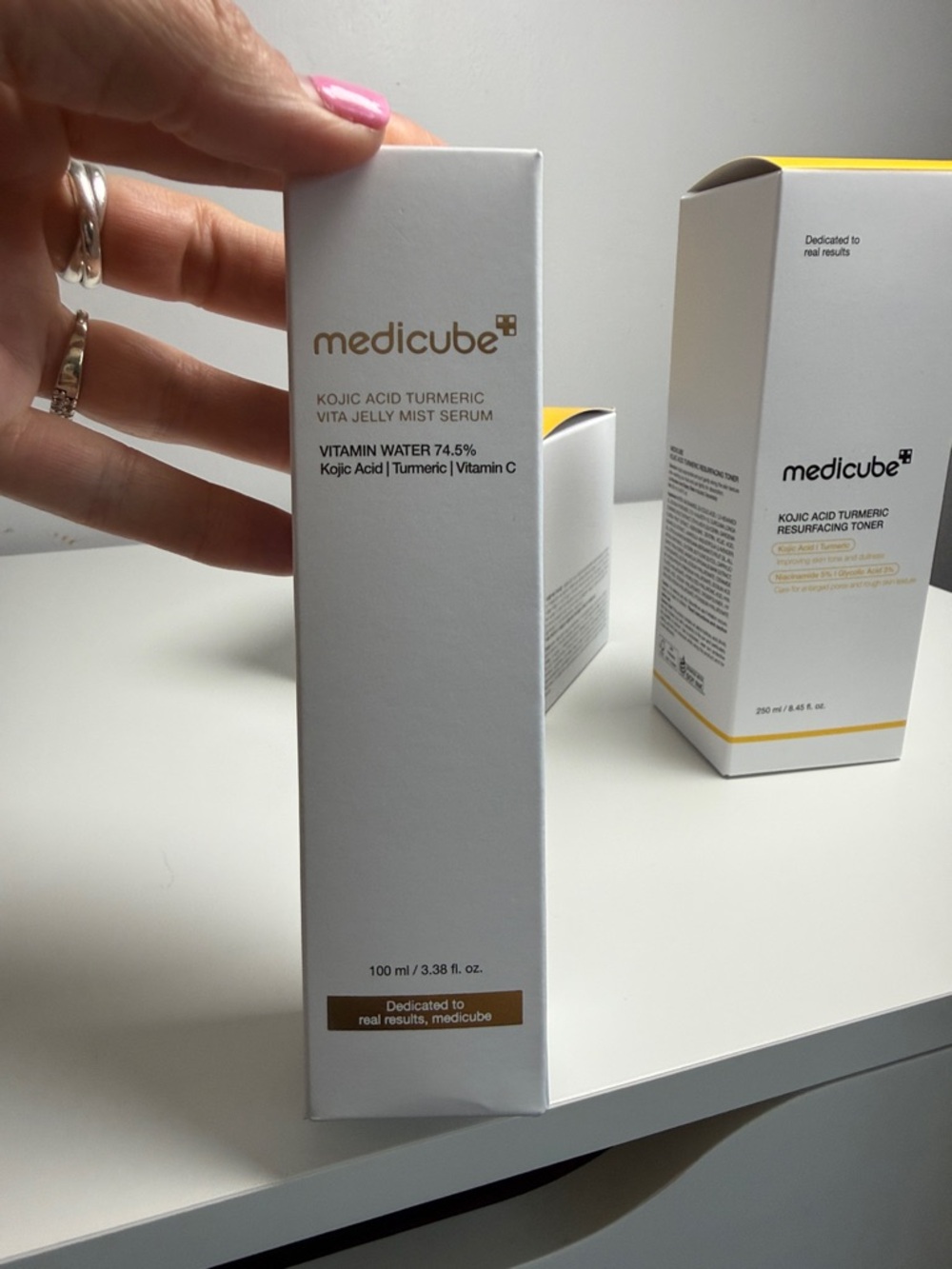 Medicube Kojic Acid Turmeric Skincare Set - Yellow & White - Picture 4 of 5